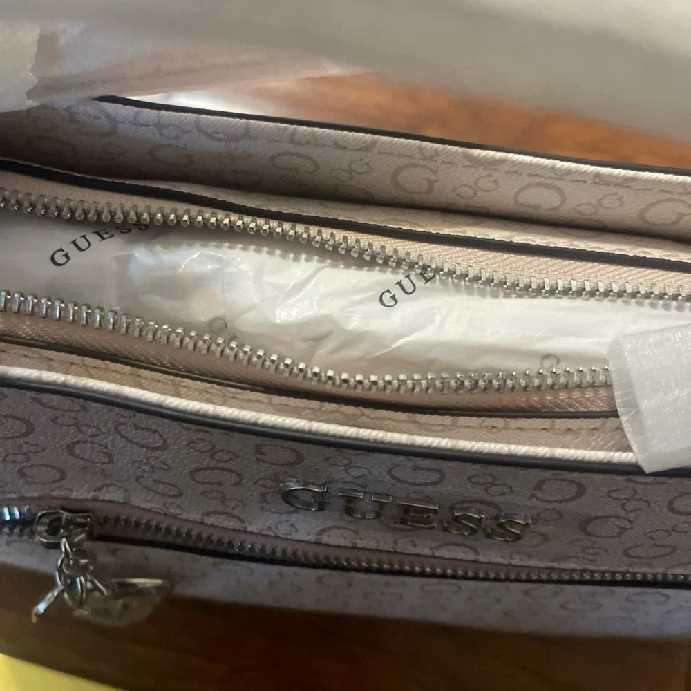 Guess Women's Alexie Handbag Top-Zip Shoulder Bag. Pale Rose - Picture 5 of 5